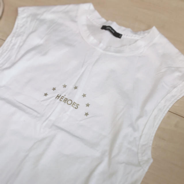 DRESSLAVE(ドレスレイブ)のDRESSLAVE ノースリーブ レディースのトップス(Tシャツ(半袖/袖なし))の商品写真