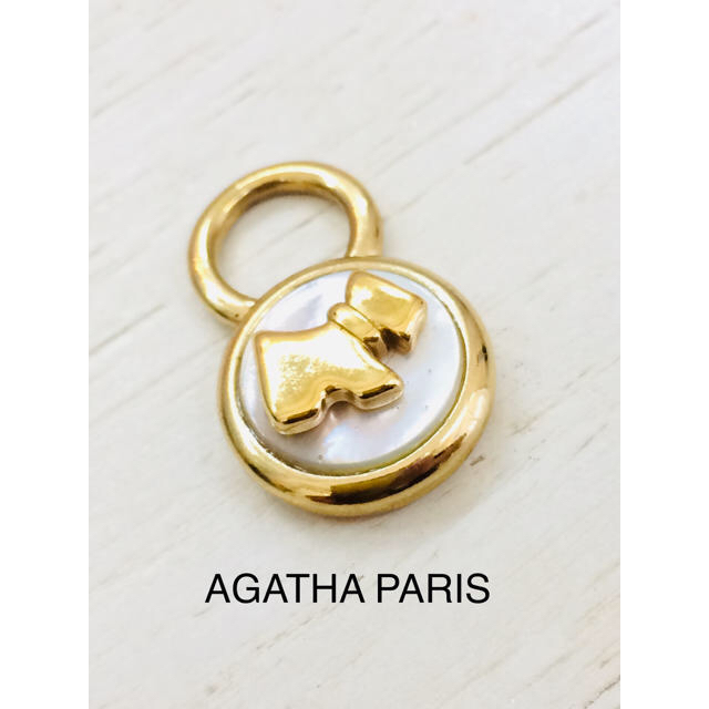 AGATHA(アガタ)のAGATHA PARISアガタ パリス 犬モチーフネックレストップ。 レディースのアクセサリー(チャーム)の商品写真