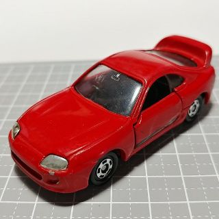 タカラトミー(Takara Tomy)の367トミカ No33 (1994) トヨタ スープラ 4代目(ミニカー)