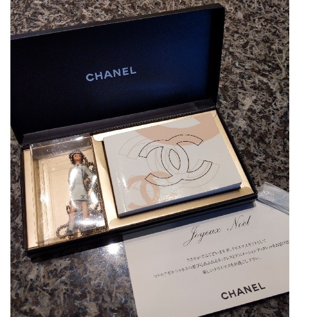 シャネル　CHANEL　ノベルティ　フィギュア　クリスマス　非売品レディース