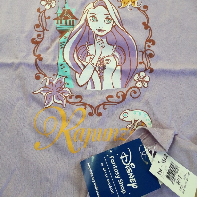 Disney(ディズニー)の新品タグつき！ディズニーTシャツ 2枚セット キッズ/ベビー/マタニティのキッズ服女の子用(90cm~)(Tシャツ/カットソー)の商品写真