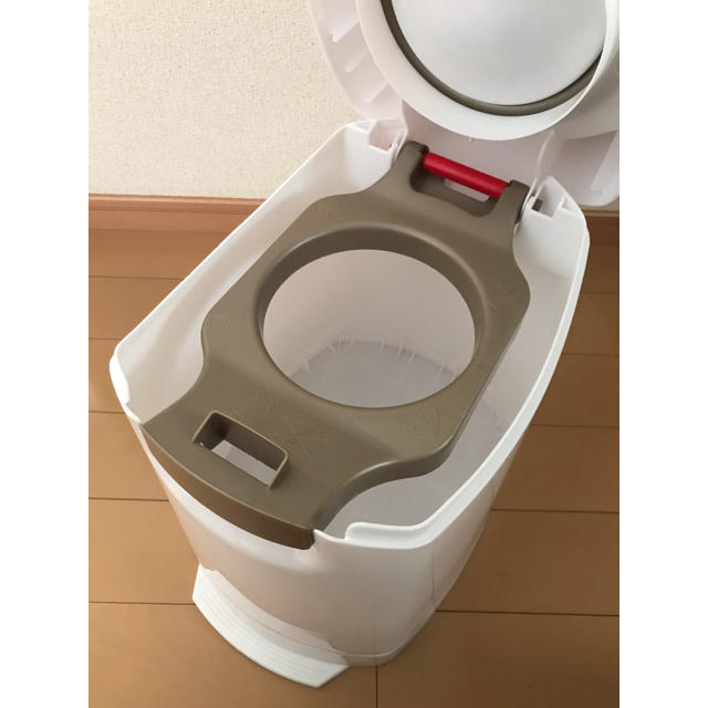 くるっとポン　ダイパーチャンプ　オムツ用ゴミ箱 キッズ/ベビー/マタニティのおむつ/トイレ用品(紙おむつ用ゴミ箱)の商品写真