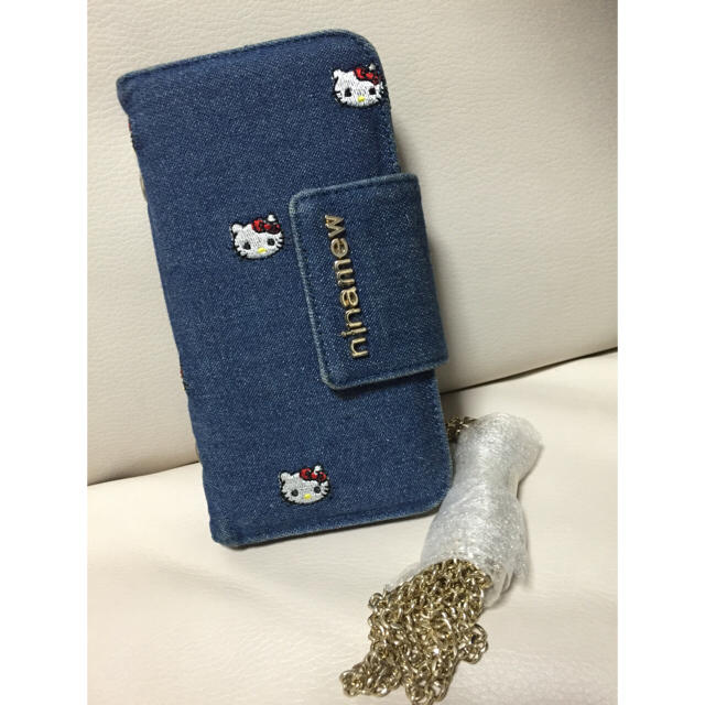 Nina mew(ニーナミュウ)のキティ刺繍デニムiPhone6ケース。 スマホ/家電/カメラのスマホアクセサリー(モバイルケース/カバー)の商品写真