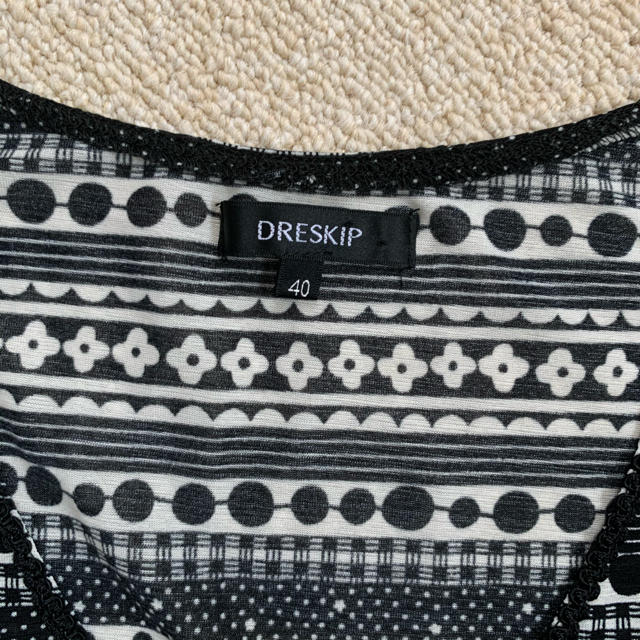 DRESKIP(ドレスキップ)の【美品】ワールド　ドレスキップ　半袖　ブラウス　トップス  レディースのトップス(シャツ/ブラウス(半袖/袖なし))の商品写真