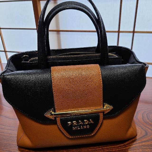 PRADA ハンドバッグ  お盆限定値下げバッグ