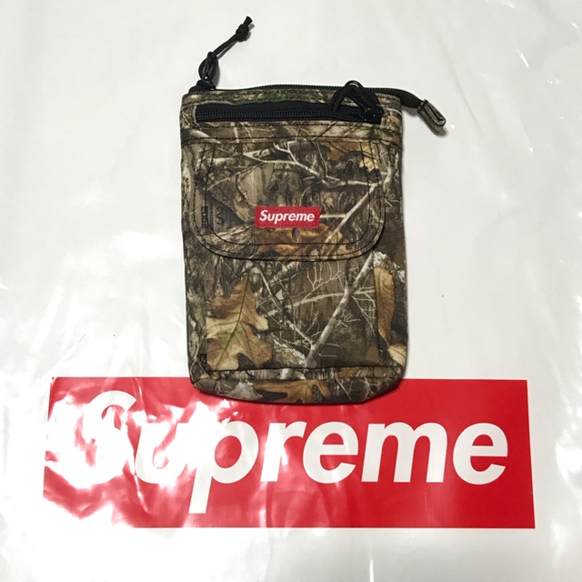 Supreme(シュプリーム)のシーズンオフ特価‼️ Supreme Shoulder Bag ツリーカモ メンズのバッグ(ショルダーバッグ)の商品写真