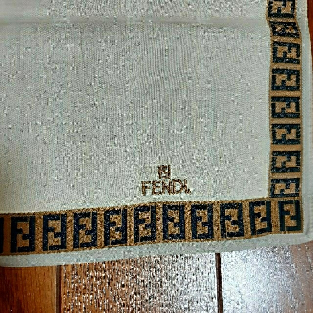 FENDI(フェンディ)のフェンディー　ハンカチ　FENDI　ブランド メンズのファッション小物(ハンカチ/ポケットチーフ)の商品写真