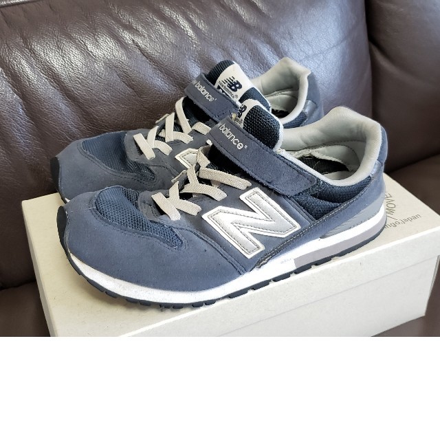 New Balance(ニューバランス)のニューバランス　23.5センチ　キッズ キッズ/ベビー/マタニティのキッズ靴/シューズ(15cm~)(スニーカー)の商品写真