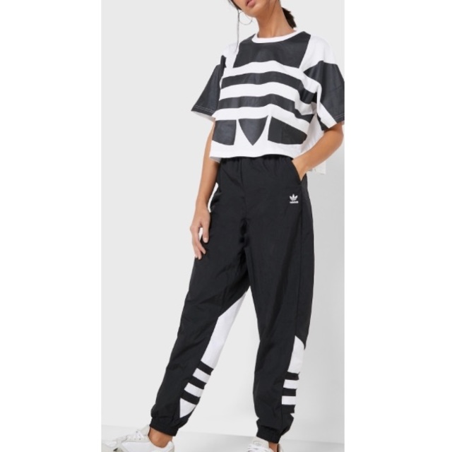 Adidas アディダスオリジナルス 上下セット ビッグトレフォイル クロップドt パンツ の通販 By Ham Ham S Shop アディダス ならラクマ Adidas アディダスオリジナルス 上下セット ビッグトレフォイル クロップドt パンツ の通販 By Ham Ham S Shop アディダス ならラクマ
