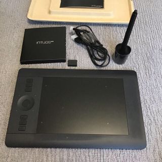 ワコム(Wacom)のワコム ペンタブレット intuos Pro Sサイズ PTH-451/K1(PC周辺機器)