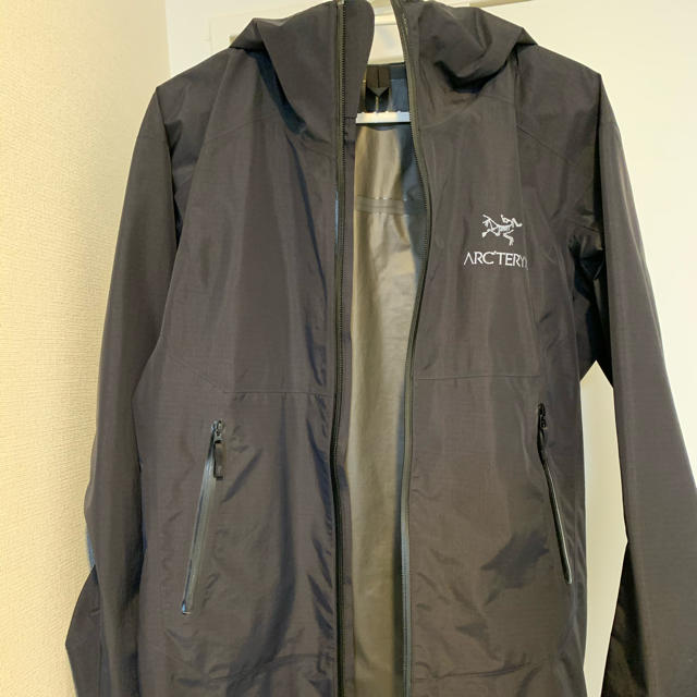 ARC'TERYX(アークテリクス)のアークテリクス　マウンテンジャケット メンズのジャケット/アウター(マウンテンパーカー)の商品写真