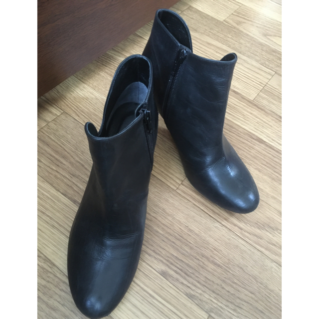 cavacava(サヴァサヴァ)のショートブーツ ブーティ 黒 レディースの靴/シューズ(ブーツ)の商品写真