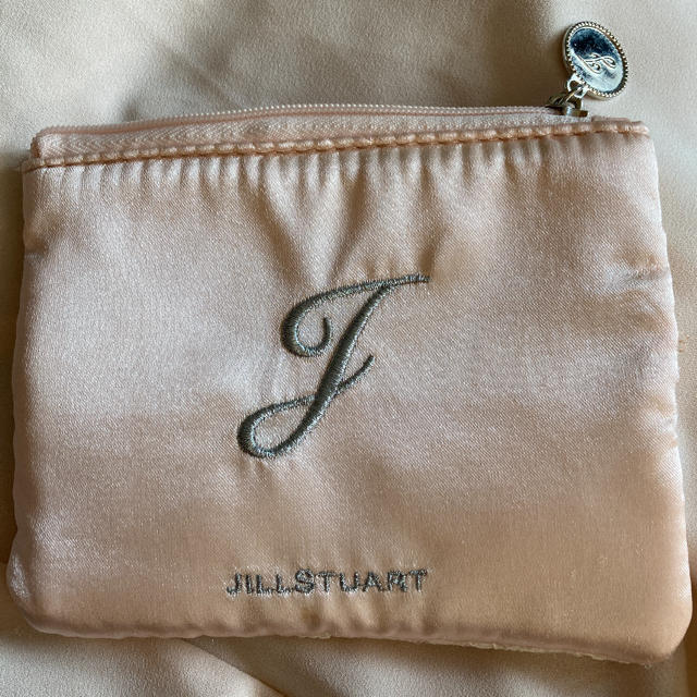 JILL by JILLSTUART(ジルバイジルスチュアート)のジルスチュアート ティッシュ　ポーチ レディースのファッション小物(ポーチ)の商品写真