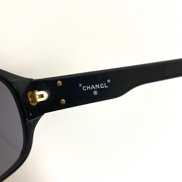 CHANEL(シャネル)のCHANEL 0006 10 ココマーク サングラス ブラック ゴールド レディースのファッション小物(サングラス/メガネ)の商品写真