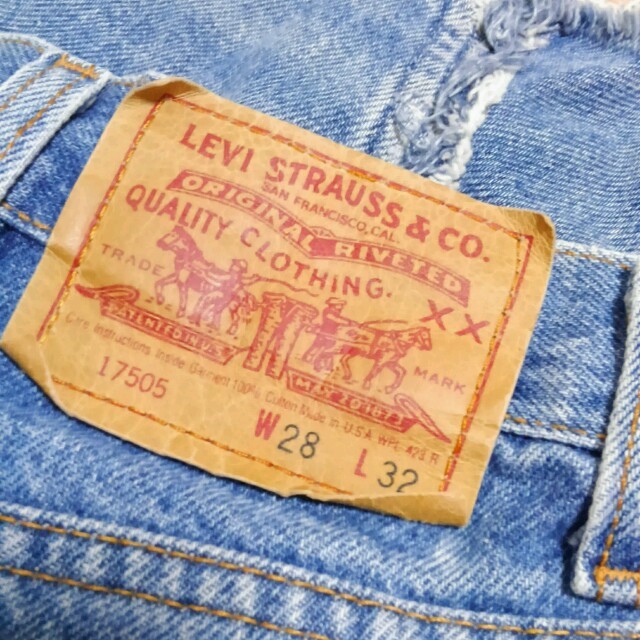 Levi's(リーバイス)の古着　Levis リメイクミニスカート レディースのスカート(ミニスカート)の商品写真