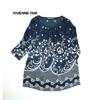 ヴィヴィアンタム(VIVIENNE TAM)のヴィヴィアンタム VIVIENNETAM■シルク100% カットソー ネイビー(カットソー(長袖/七分))