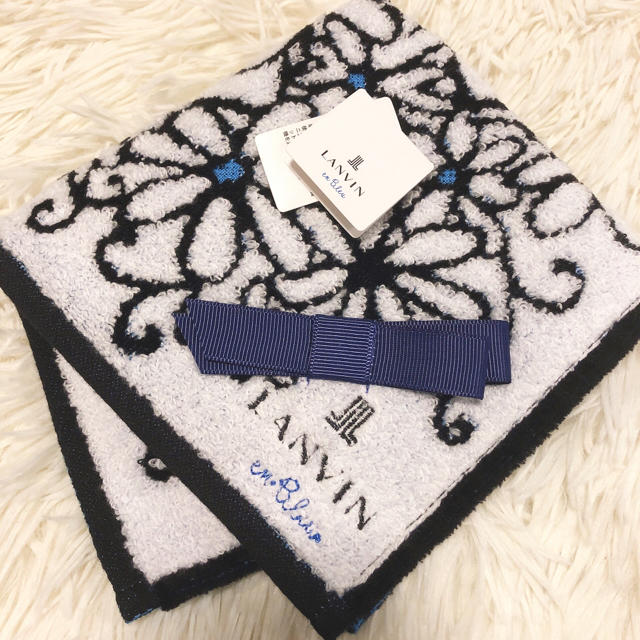 LANVIN en Bleu(ランバンオンブルー)の【新品】 ランバン  ♡  タオルハンカチ              ネイビー  レディースのファッション小物(ハンカチ)の商品写真