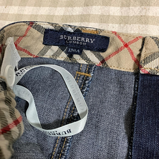 BURBERRY(バーバリー)のバーバリーのデニムスカート キッズ/ベビー/マタニティのキッズ服女の子用(90cm~)(スカート)の商品写真