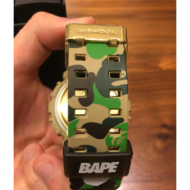 A BATHING APE(アベイシングエイプ)のA BATHING APE 25周年記念 G-SHOCK メンズの時計(腕時計(デジタル))の商品写真