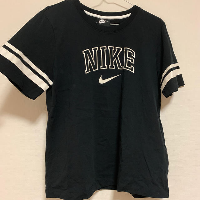 NIKE(ナイキ)のNIKE✔︎ レディースのトップス(Tシャツ(半袖/袖なし))の商品写真