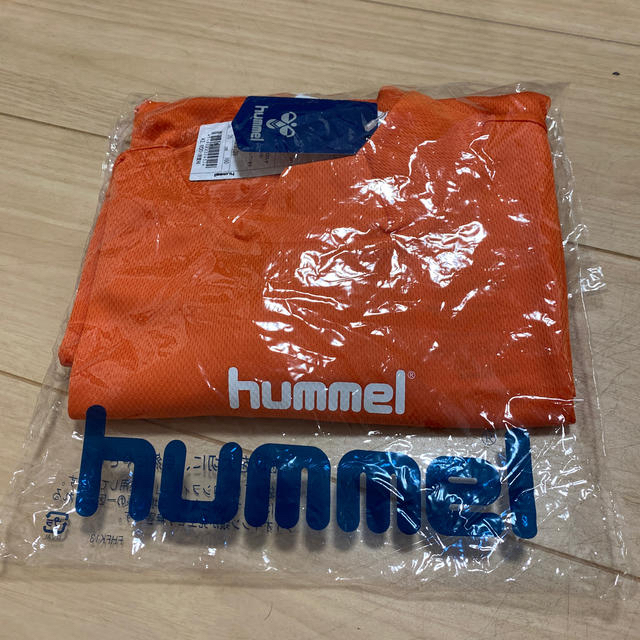 hummel(ヒュンメル)のhummel サッカー　ハイネックインナーシャツ スポーツ/アウトドアのサッカー/フットサル(ウェア)の商品写真