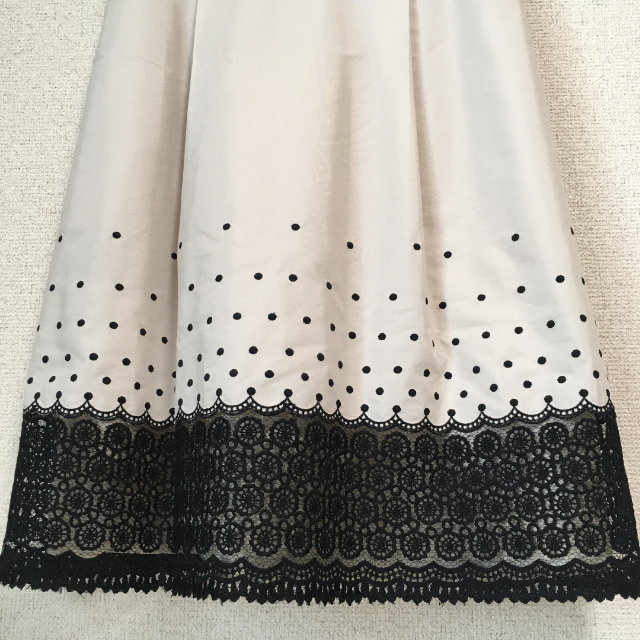 適切な価格 トッカ 刺繍 DMW 刺繍 アイボリー×黒 4 ワンピース ワンピース