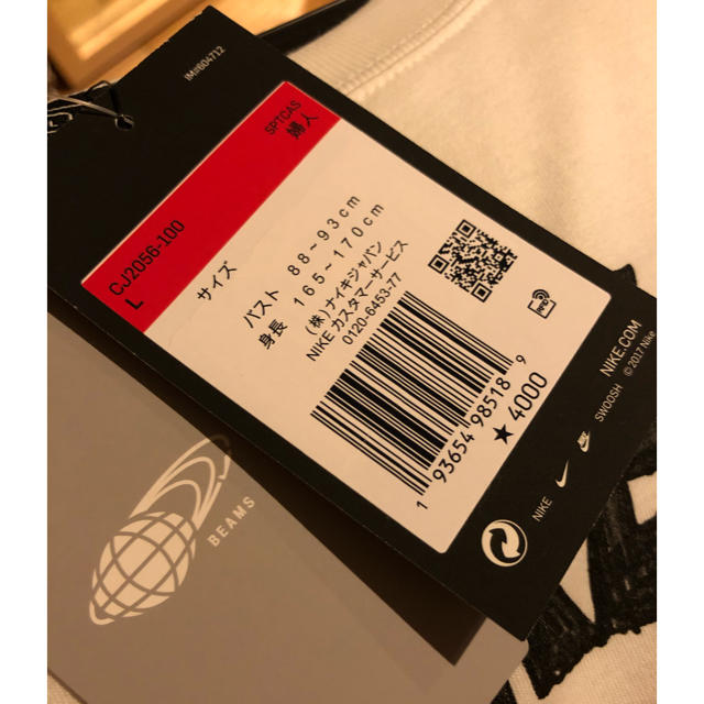 NIKE(ナイキ)の//mmmさん専用//NIKEアイコン グラフィック ショートスリーブTシャツ レディースのトップス(Tシャツ(半袖/袖なし))の商品写真