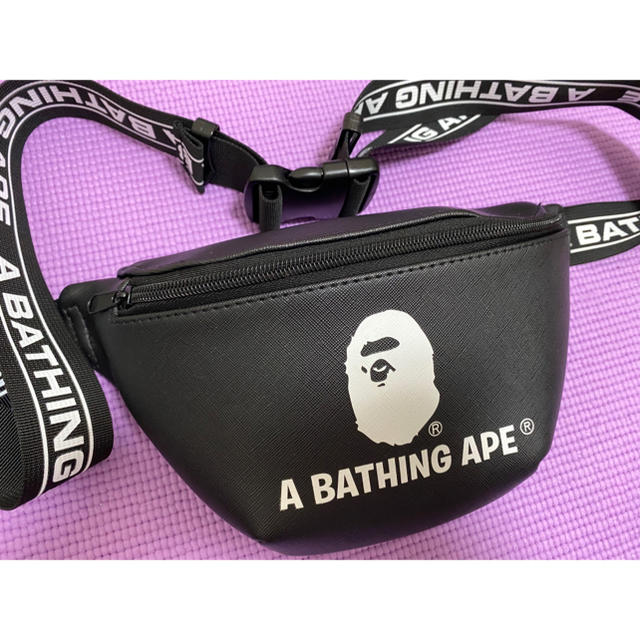 A BATHING APE(アベイシングエイプ)のAPE ショルダー　雑誌の付録 メンズのバッグ(ショルダーバッグ)の商品写真