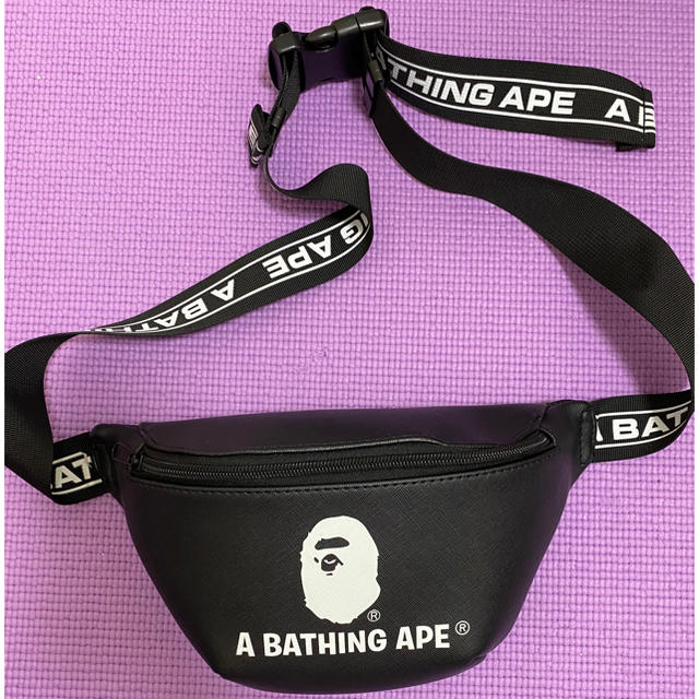 A BATHING APE(アベイシングエイプ)のAPE ショルダー　雑誌の付録 メンズのバッグ(ショルダーバッグ)の商品写真