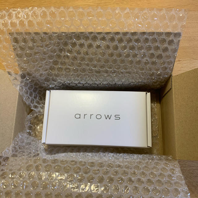 arrows M05 富士通製スマートフォン