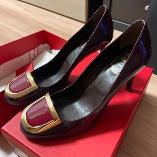 ロジェヴィヴィエ(ROGER VIVIER)のRoger Vivier パンプス 新品未使用サイズ39(ハイヒール/パンプス)