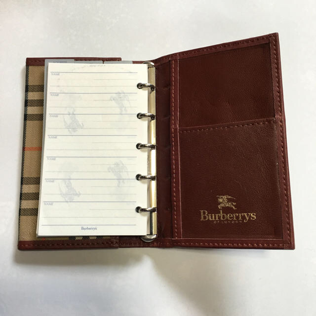 BURBERRY(バーバリー)の新品☆バーバリーの5穴の手帳 レディースのファッション小物(その他)の商品写真