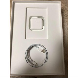 アップル(Apple)のApple 充電器　純正(バッテリー/充電器)