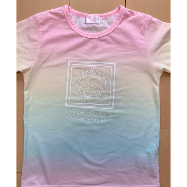 Rady(レディー)のちびrady   レインボー　Tシャツ　M  rady  キッズ/ベビー/マタニティのキッズ服男の子用(90cm~)(Tシャツ/カットソー)の商品写真