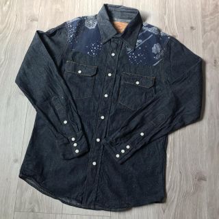 コモリ(COMOLI)の【極美品】Sandinista  デニムシャツ　S(シャツ)