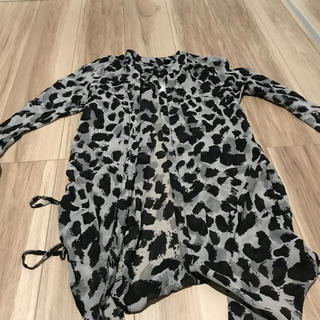 エイチアンドエム(H&M)のヒョウ柄 シャツ(シャツ/ブラウス(長袖/七分))