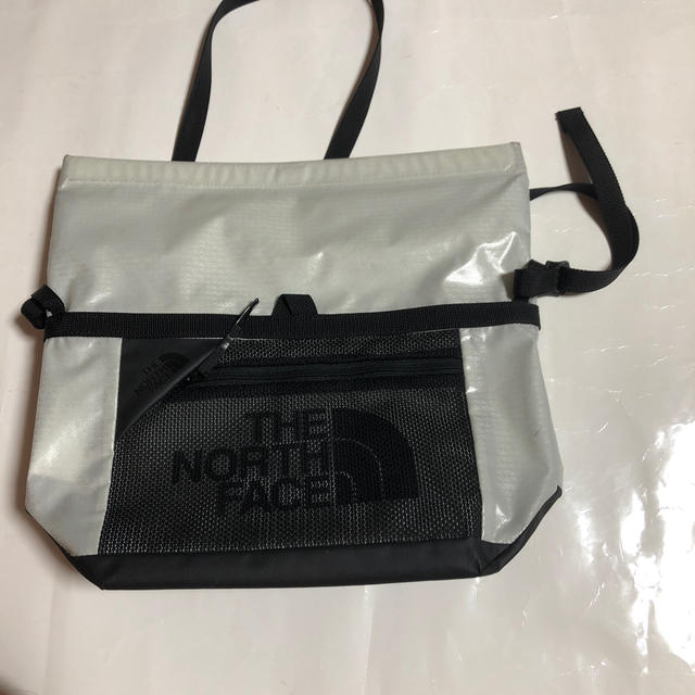 THE NORTH FACE(ザノースフェイス)のym8442様専用ノースフェース　ショルダーバック メンズのバッグ(ショルダーバッグ)の商品写真