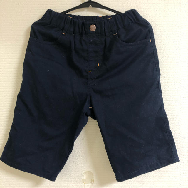 西松屋(ニシマツヤ)の紺色150子供服パンツ キッズ/ベビー/マタニティのキッズ服男の子用(90cm~)(パンツ/スパッツ)の商品写真