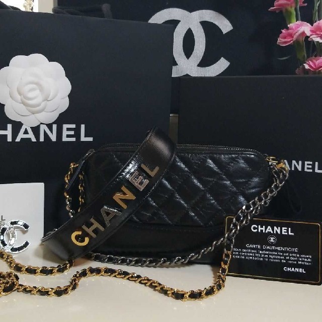 CHANEL - CHANEL2020ssチェーンクラッチの通販 by はまやねん｜シャネルならラクマ