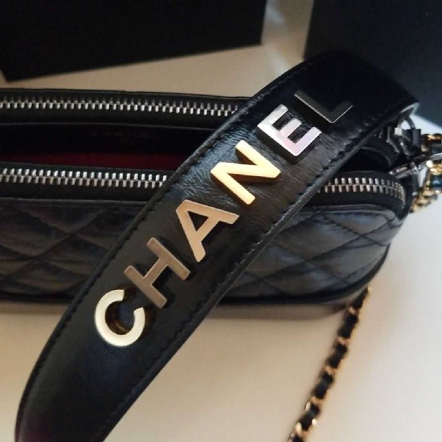 CHANEL - CHANEL2020ssチェーンクラッチの通販 by はまやねん｜シャネルならラクマ