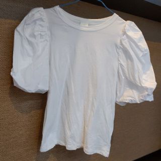 エイチアンドエム(H&M)のパフスリーブ　入手困難(Tシャツ(半袖/袖なし))