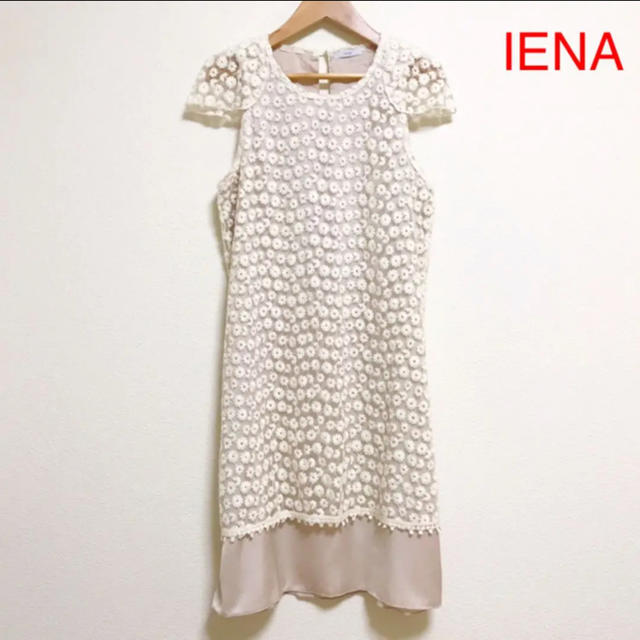 IENA(イエナ)のIENA イエナ　花柄総刺繍レースワンピース シャンパンゴールド/ホワイト レディースのワンピース(ひざ丈ワンピース)の商品写真