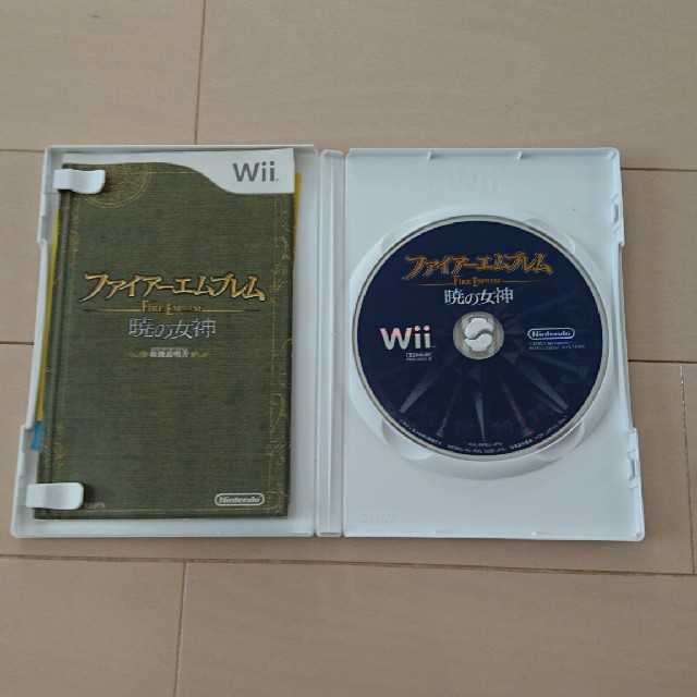 Wii(ウィー)のファイアーエムブレム 暁の女神 Wii エンタメ/ホビーのゲームソフト/ゲーム機本体(家庭用ゲームソフト)の商品写真