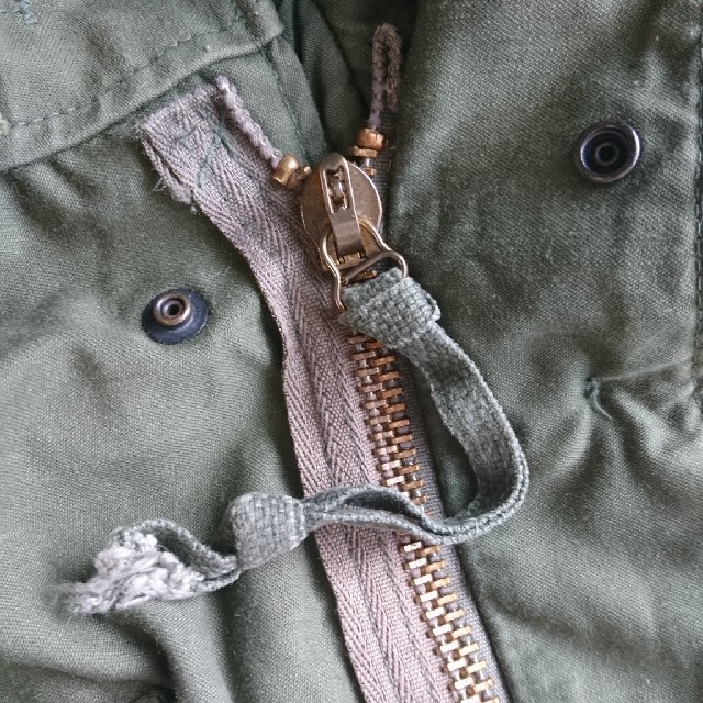 古着 ■ GOLDEN MFG M-65 field jacket カーキ メンズのジャケット/アウター(ミリタリージャケット)の商品写真