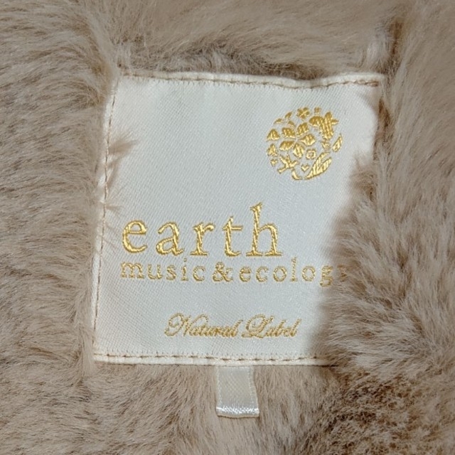 earth music & ecology(アースミュージックアンドエコロジー)のLauren様☆専用 フェイクファー コート レディースのジャケット/アウター(毛皮/ファーコート)の商品写真