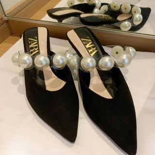 ザラ(ZARA)のZARA☆パール付ヒールミュール(ミュール)