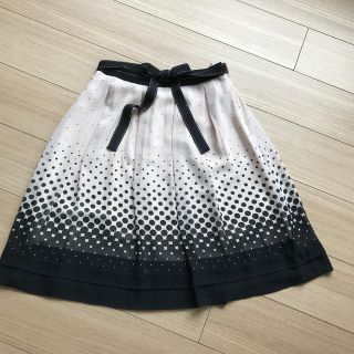 トゥービーシック(TO BE CHIC)のTO BE CHIC 40(M〜L)ピンクベージュスカート(ひざ丈スカート)