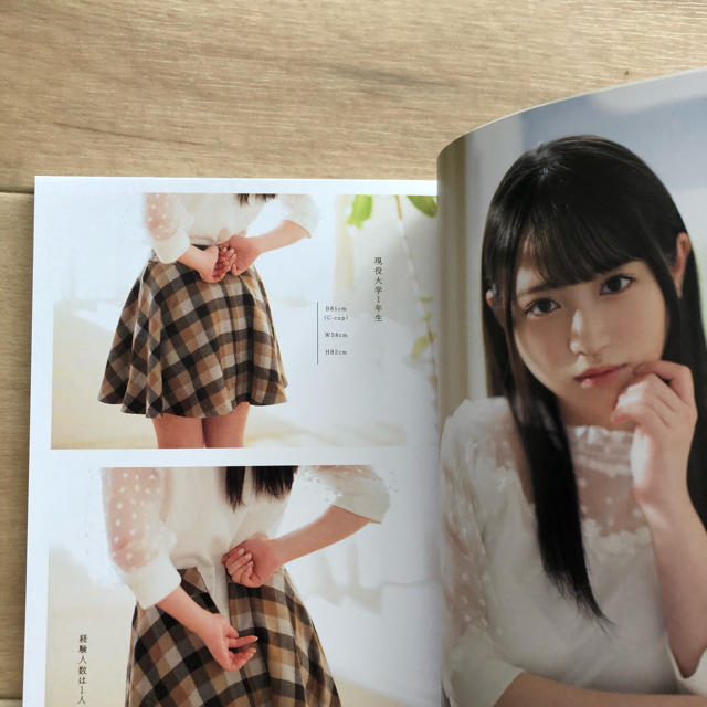 小野六花　ミニ写真集　非売品 エンタメ/ホビーのタレントグッズ(女性タレント)の商品写真