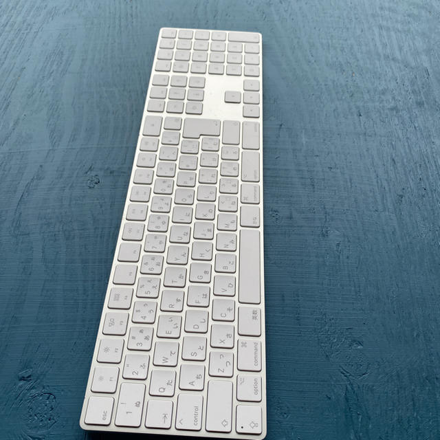 Apple(アップル)のApple magic keyboard テンキー付 の販売です。  スマホ/家電/カメラのPC/タブレット(PC周辺機器)の商品写真