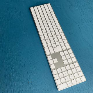 アップル(Apple)のApple magic keyboard テンキー付 の販売です。 (PC周辺機器)